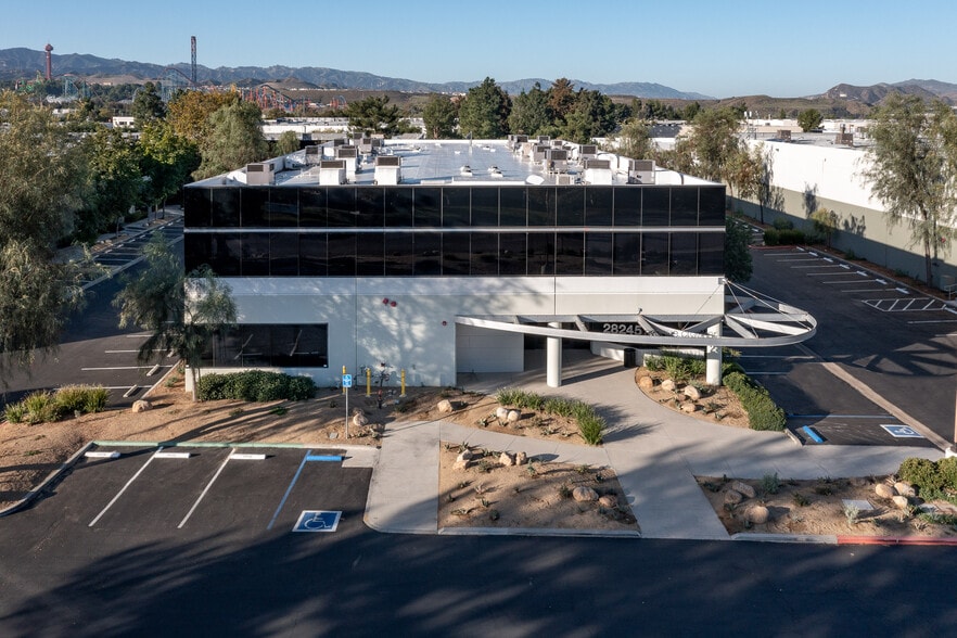 28245 Avenue Crocker, Valencia, CA for lease - Building Photo - Image 3 of 5