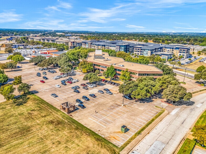 524 E Lamar Blvd, Arlington, TX for sale - Building Photo - Image 2 of 10