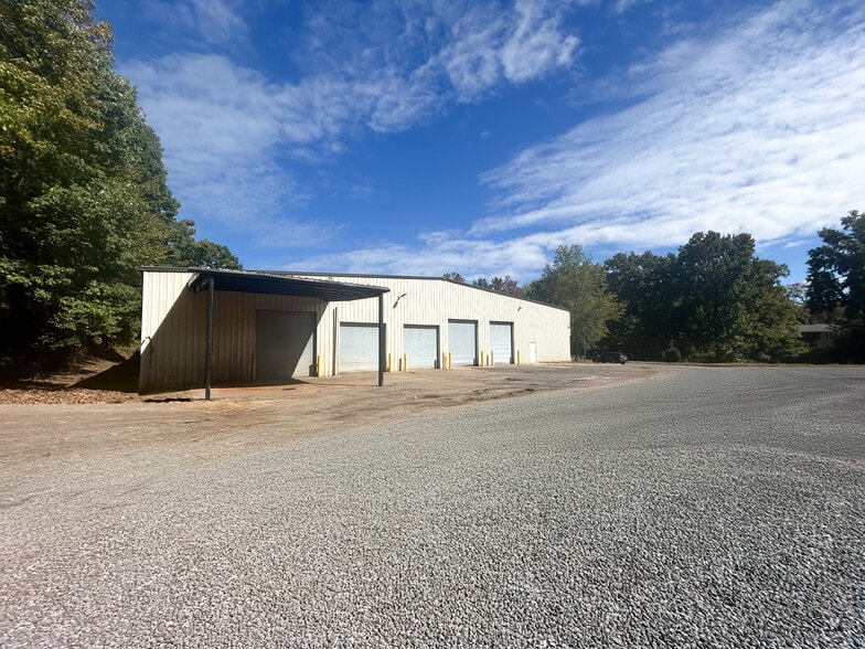 2520 Eatonton St, Charlotte, NC for lease - Building Photo - Image 1 of 11
