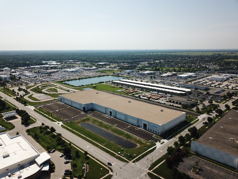 1748 W Jefferson Ave, Naperville, IL for sale - Building Photo - Image 1 of 1