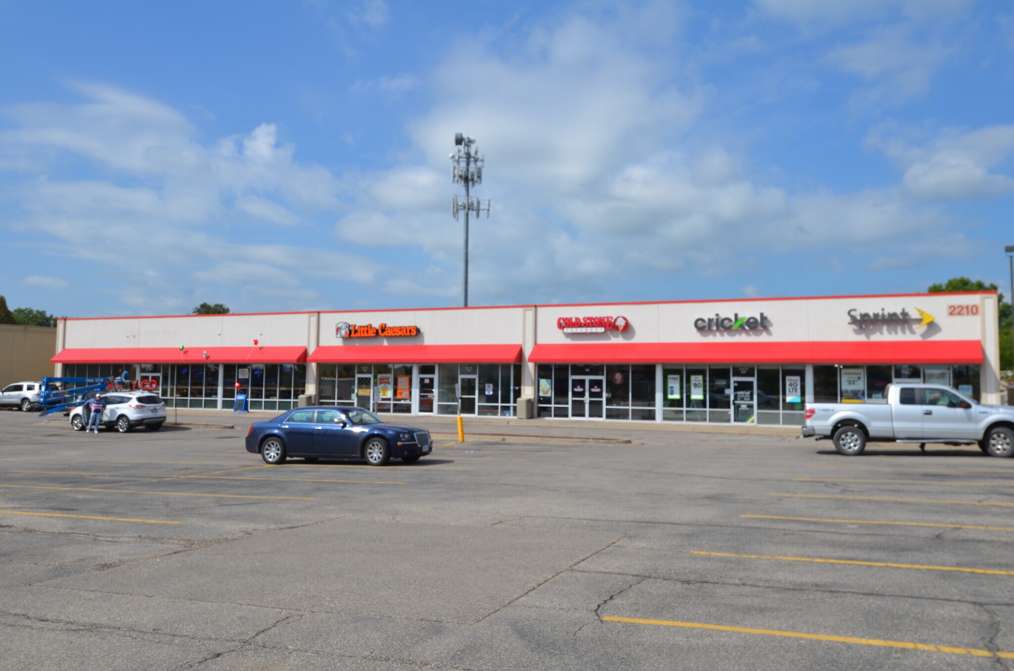 2210 Edgewood Rd, Cedar Rapids, IA for sale Building Photo- Image 1 of 1