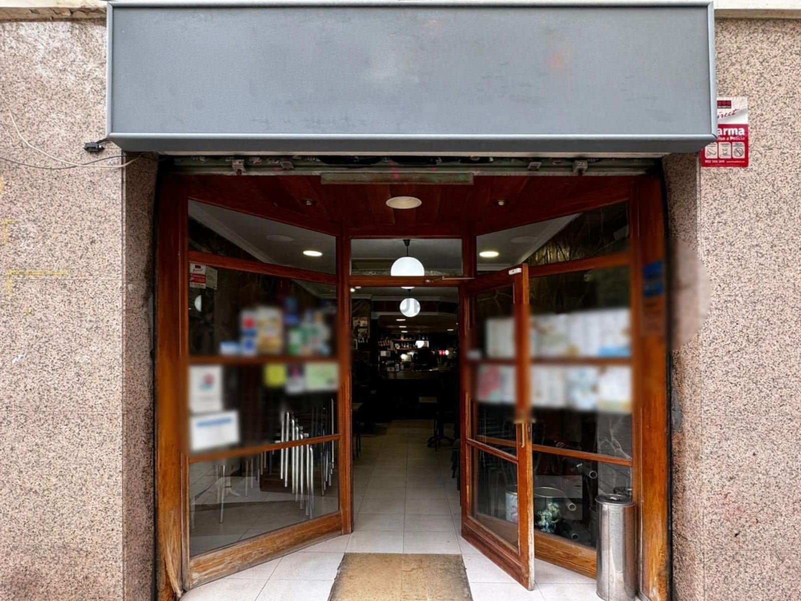 Retail in Barcelona, Barcelona for lease Interior Photo- Image 1 of 13