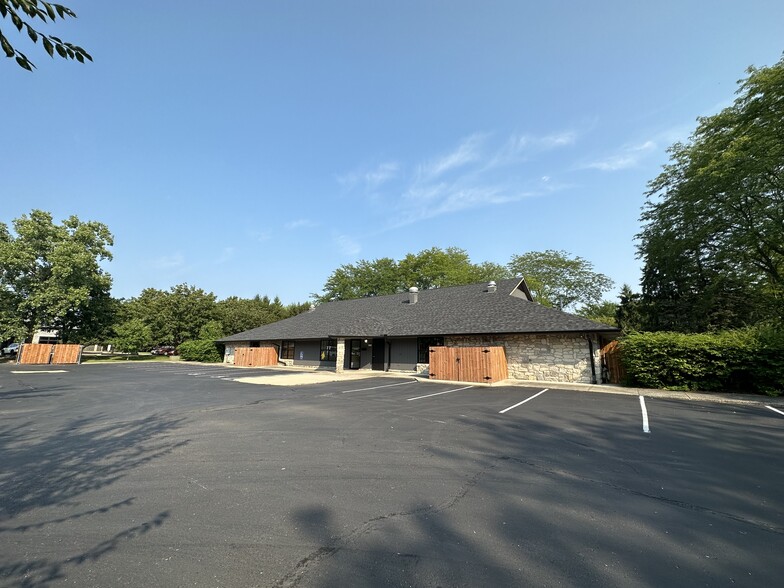 6036 Tara Hill Dr, Dublin, OH for lease - Building Photo - Image 1 of 26