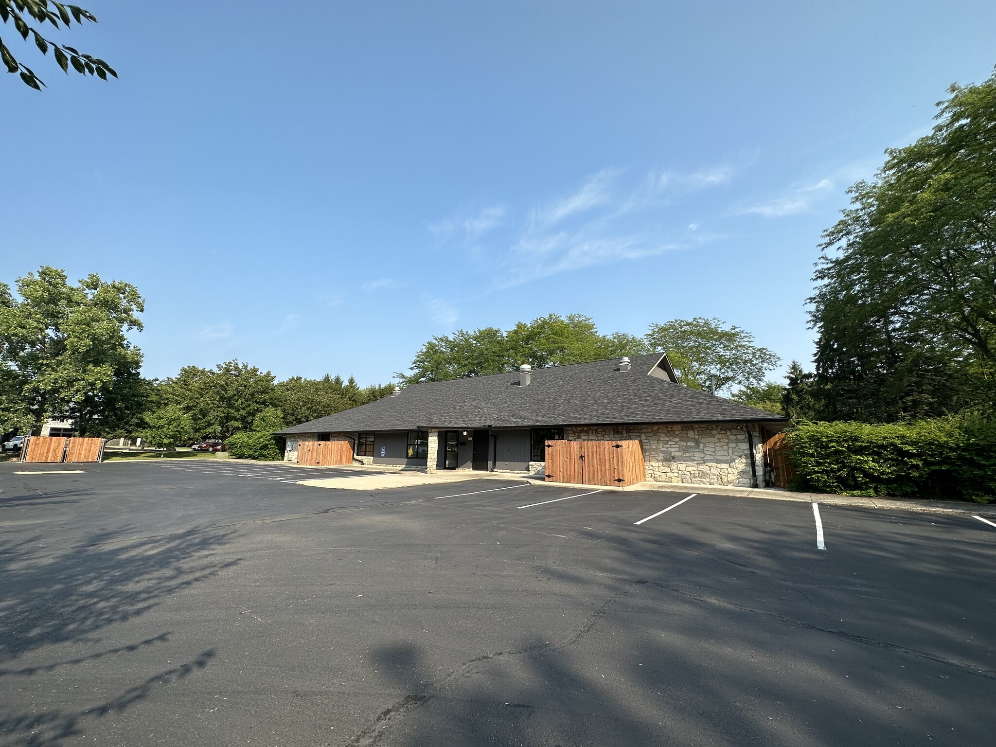 6036 Tara Hill Dr, Dublin, OH for lease Building Photo- Image 1 of 27