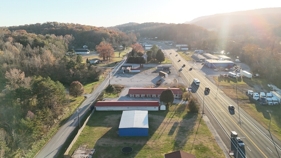 608 S Gateway Ave, Rockwood, TN for sale - Building Photo - Image 3 of 11