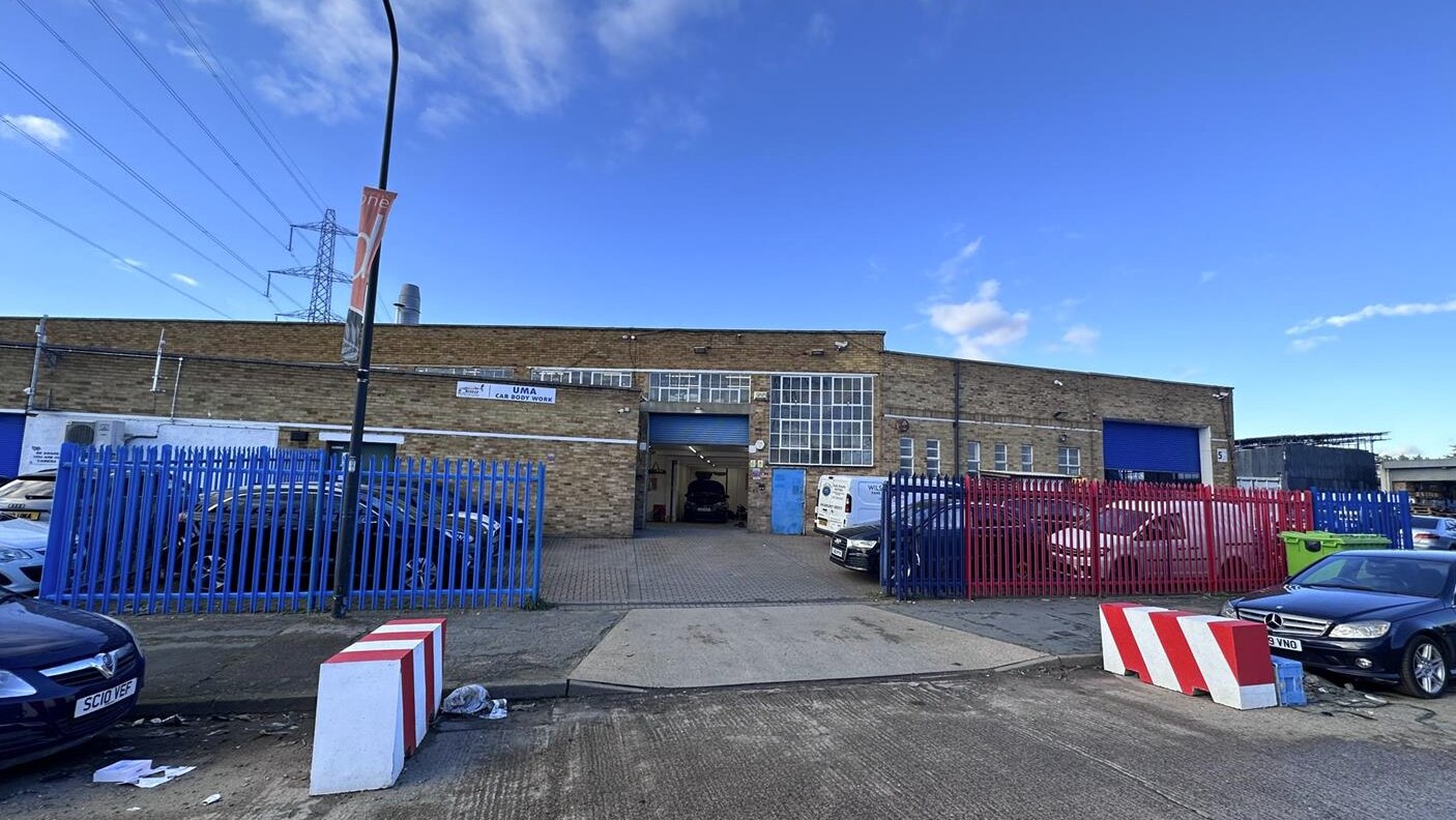 10 Wandle Way, Mitcham for lease Building Photo- Image 1 of 6