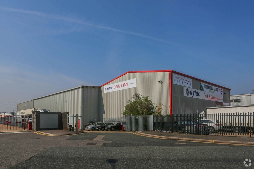 8 Forest Trading Estate, London for lease - Primary Photo - Image 2 of 3