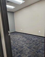 100 NE Tudor Rd, Lee's Summit, MO for lease Interior Photo- Image 1 of 4