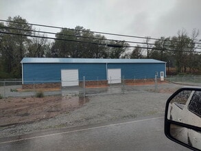 1067 Old Highway 135 hwy, Kilgore, TX for lease Interior Photo- Image 1 of 5