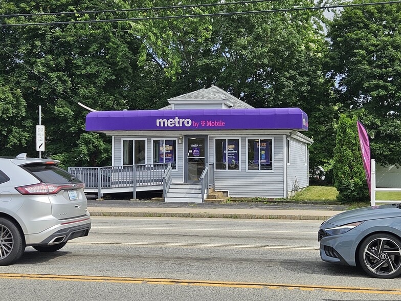 722 Tiogue Ave, Coventry, RI for sale - Building Photo - Image 3 of 3