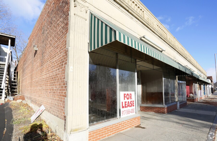 4860 Central St, Winchendon, MA 01475