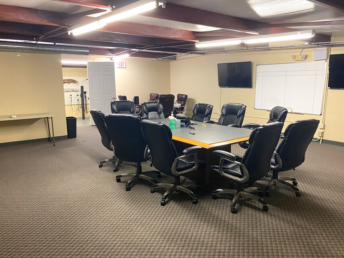 1202 Gary Ave, Ellenton, FL 34222 Investment Opportunity Flex