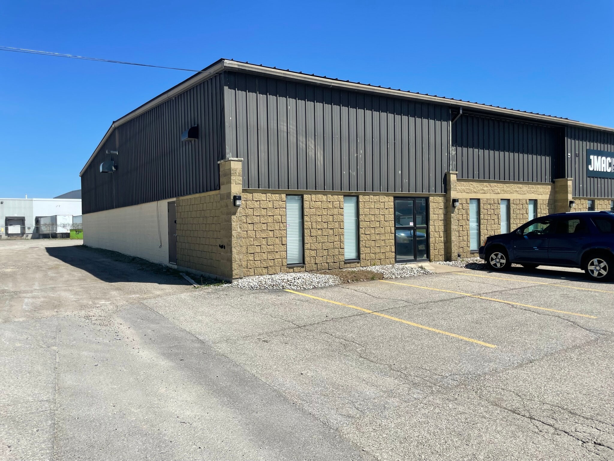 576 Elgin St, Brantford, ON for lease Primary Photo- Image 1 of 14