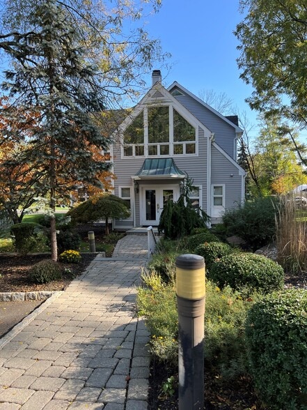 1099 Mount Kemble Ave, Morristown, NJ for lease - Building Photo - Image 2 of 9