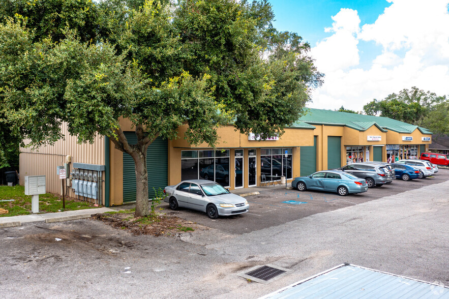 408-428 W Waters Ave, Tampa, FL for lease - Building Photo - Image 3 of 4