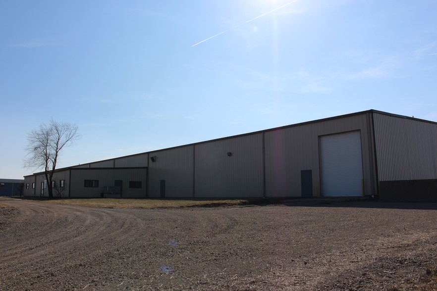 43031 S Industrial Park Rd, Cadiz, OH for sale - Building Photo - Image 1 of 1