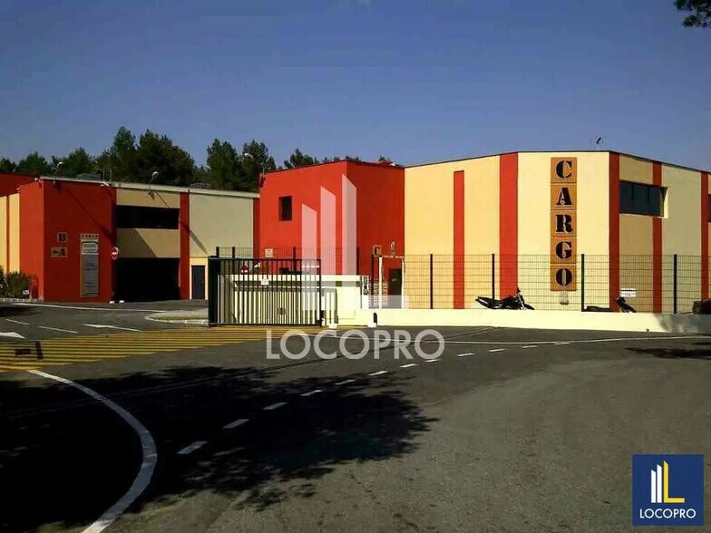 Flex in Antibes for lease - Building Photo - Image 1 of 3