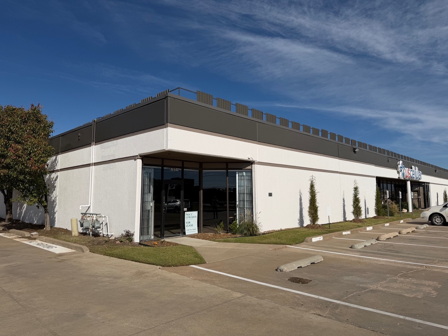 6701-6715 E 41st St, Tulsa, OK for lease Interior Photo- Image 1 of 2