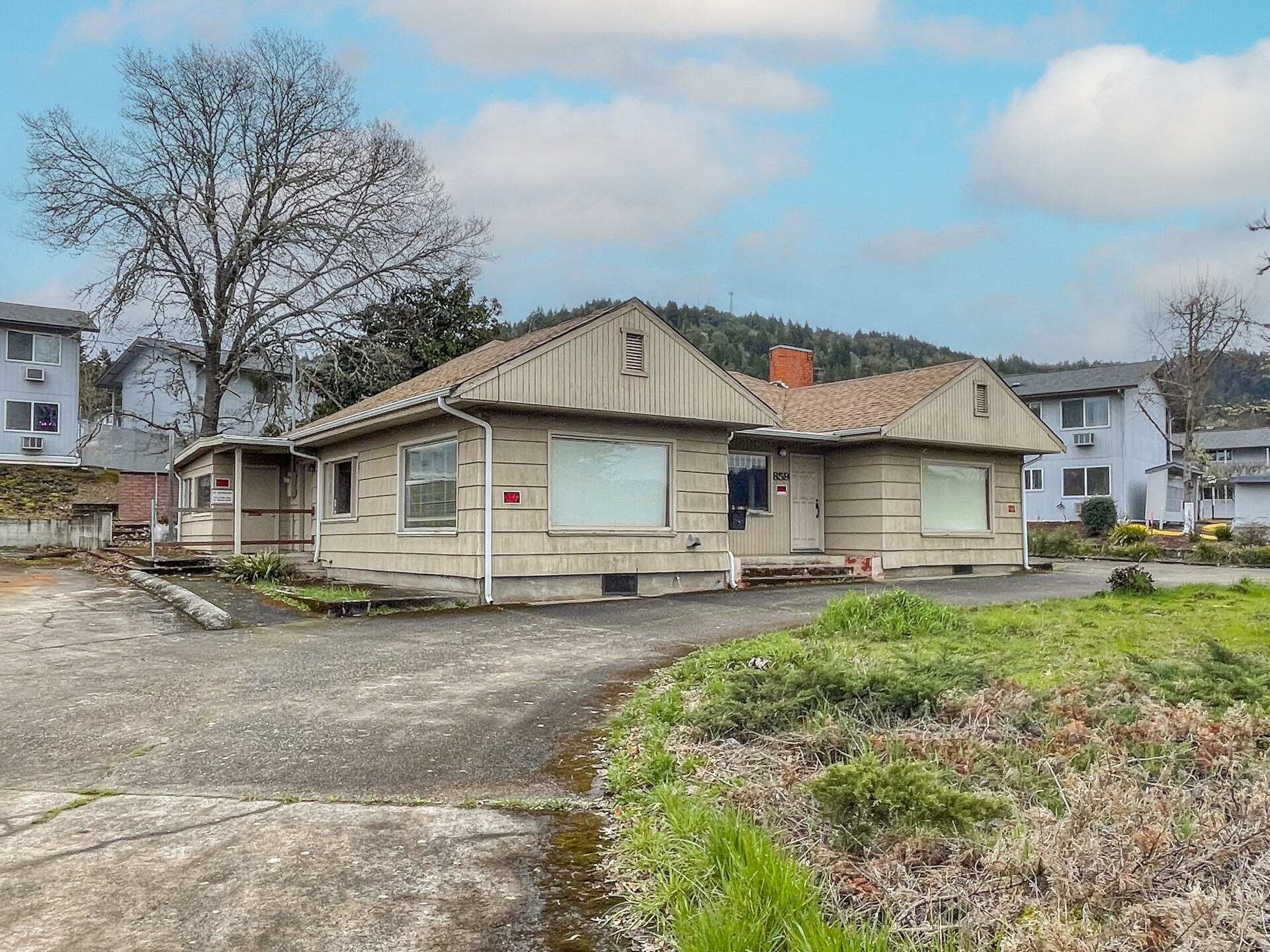 859 W Lookingglass Rd, Roseburg, OR for sale Building Photo- Image 1 of 1