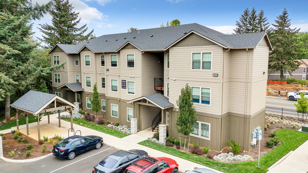 1330 Mildred Ln SE, Salem, OR for sale - Primary Photo - Image 1 of 1