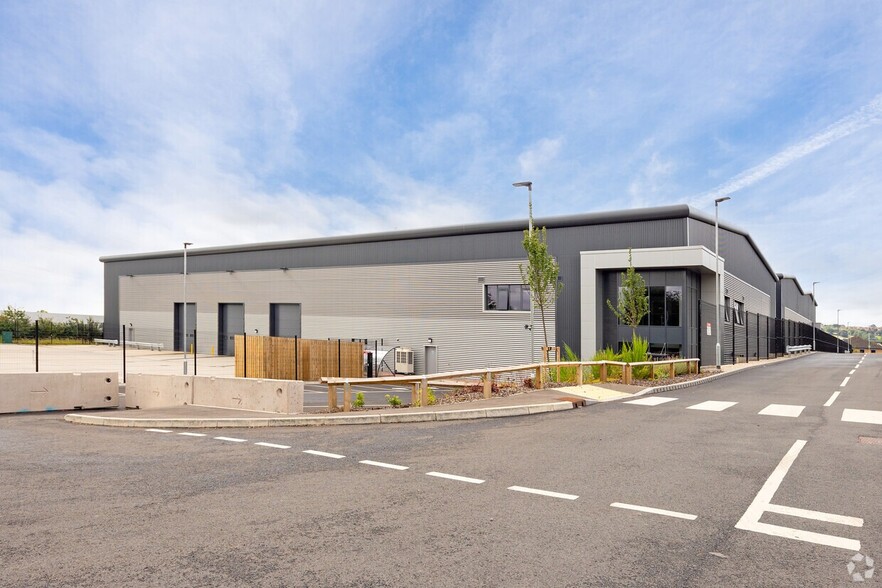 Moss Way, Sheffield for sale - Primary Photo - Image 1 of 1