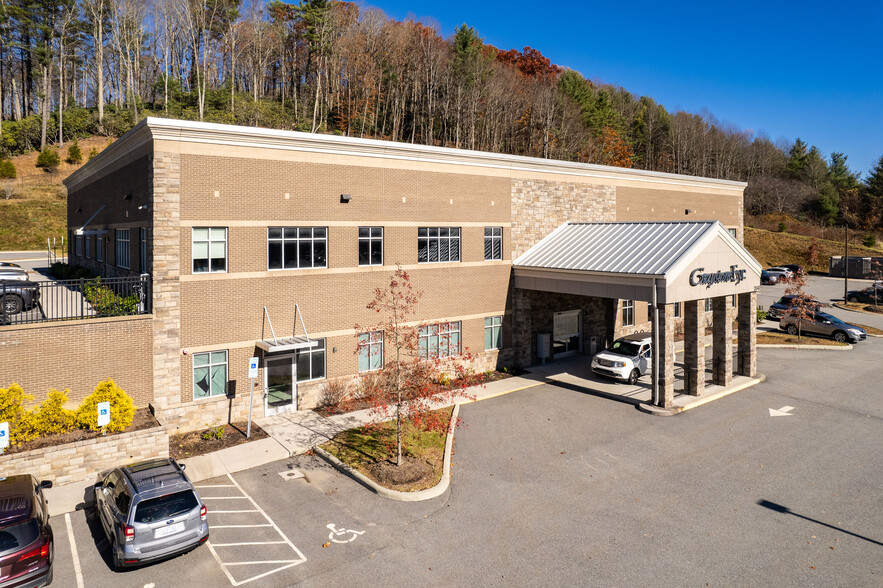 2640 Highway 105, Boone, NC for sale - Building Photo - Image 1 of 1