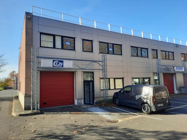 Flex in Bondoufle for lease - Building Photo - Image 1 of 4