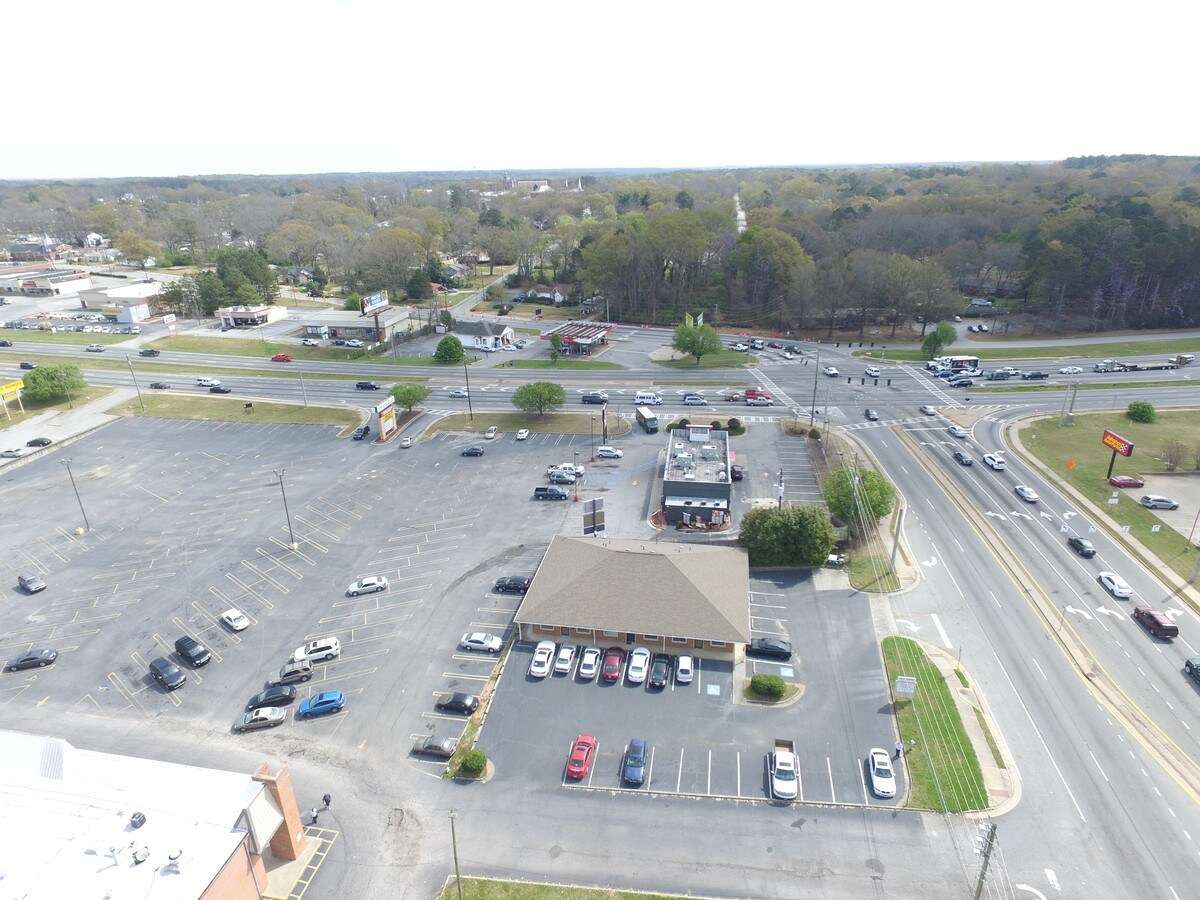 809 Flint River Rd, Jonesboro, GA 30238