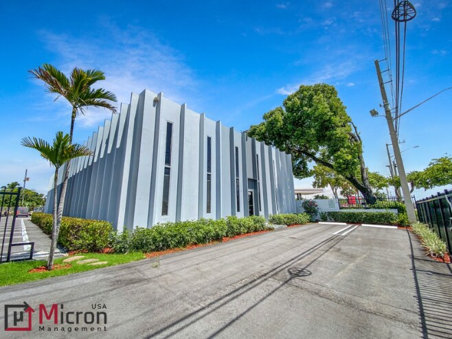 2351 N Dixie Hwy, Pompano Beach, FL for lease - Building Photo - Image 2 of 15