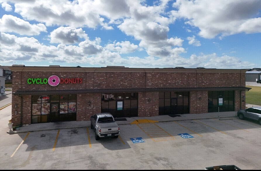 1520 E McNeese St, Lake Charles, LA for sale - Building Photo - Image 1 of 5