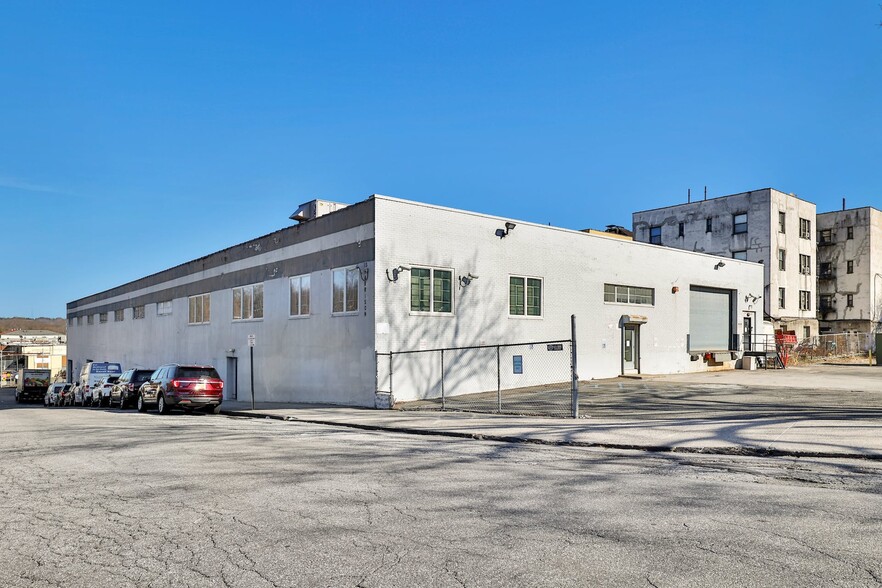 16 Harrison Ave, Yonkers, NY for lease - Building Photo - Image 3 of 65