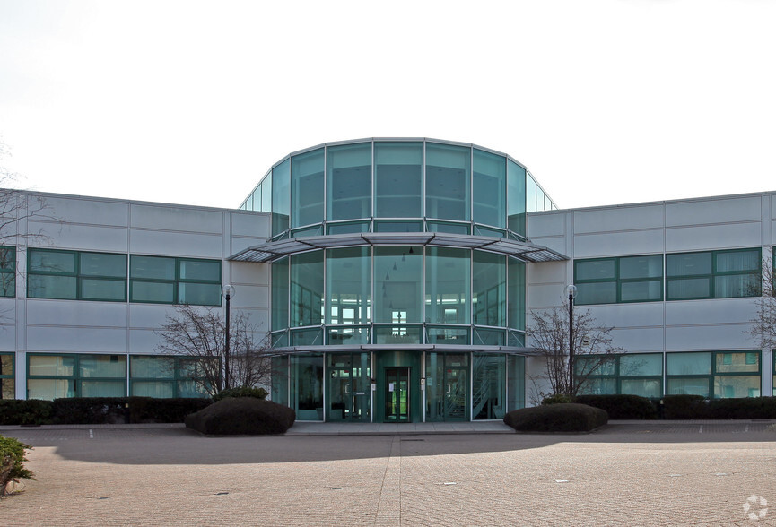 Harrison Clos, Milton Keynes for lease - Building Photo - Image 3 of 5