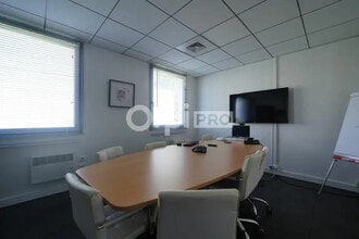 Office in Dardilly for sale Interior Photo- Image 1 of 12