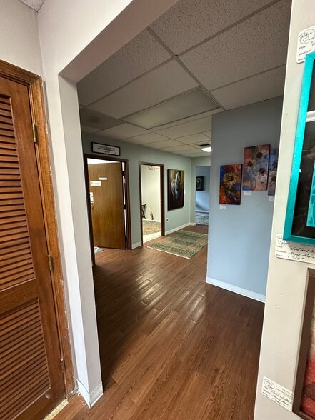 8951-8971 Center St, Manassas, VA for lease - Interior Photo - Image 3 of 8
