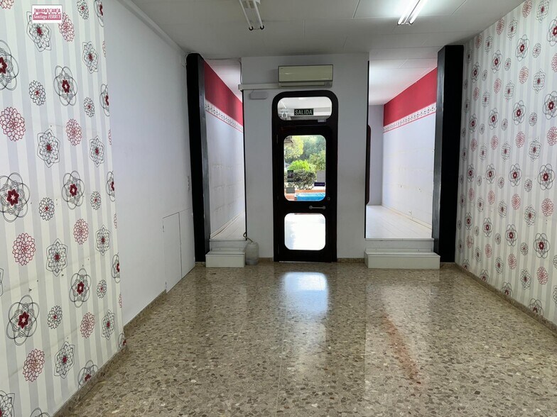 Retail in Almussafes, Valencia for lease - Building Photo - Image 3 of 8