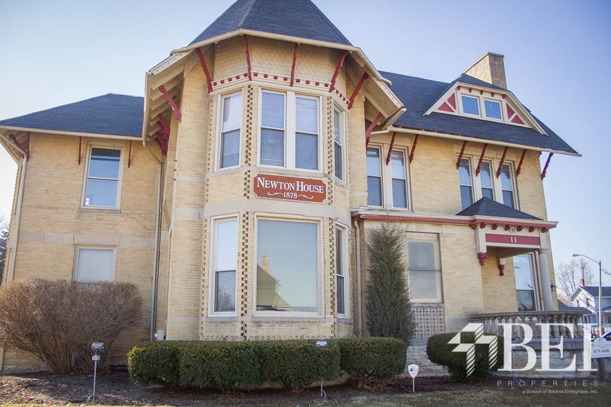 11 N Batavia Ave, Batavia, IL for sale - Building Photo - Image 2 of 21
