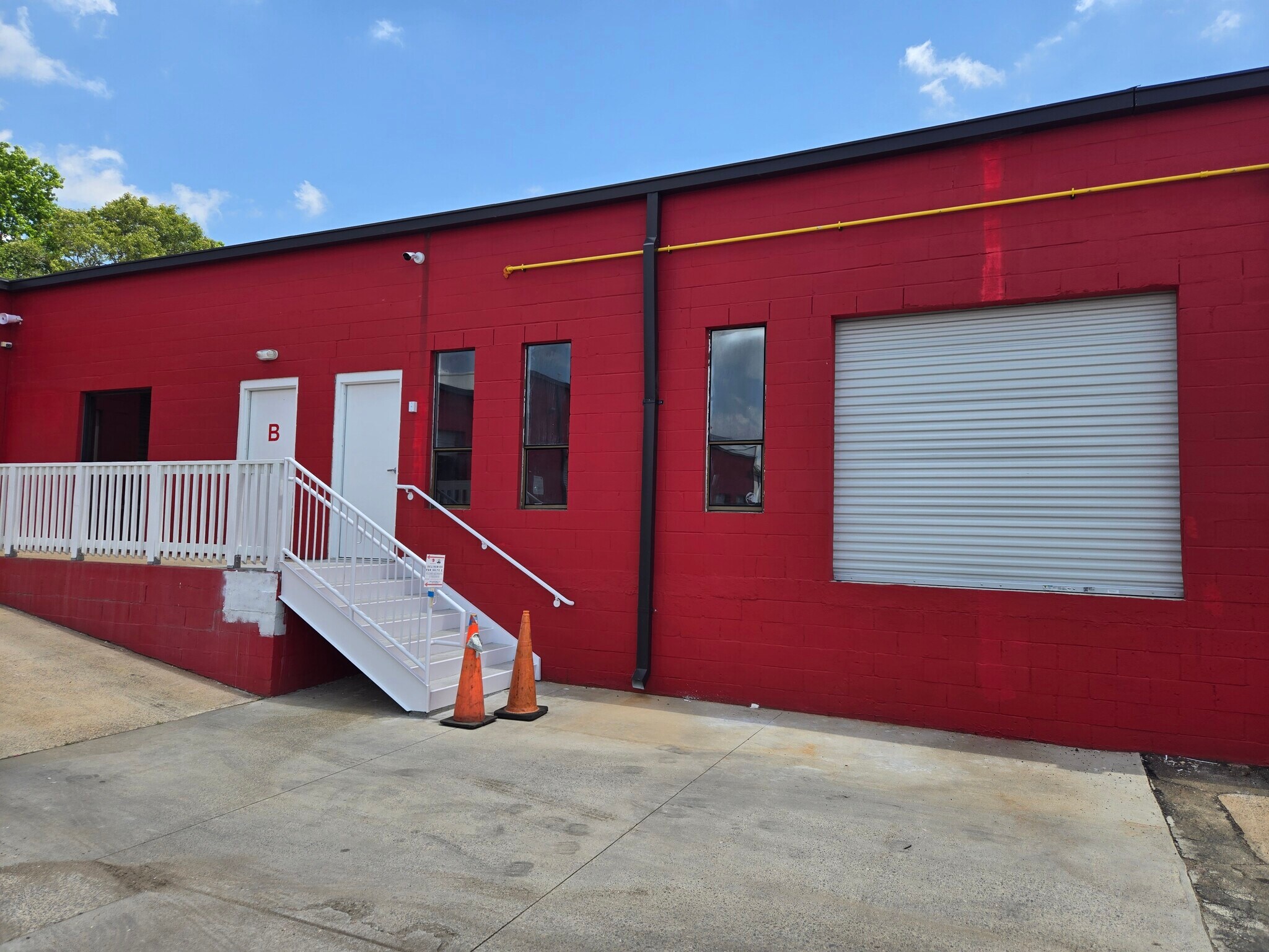 1803 Associates Ln, Charlotte, NC for lease Building Photo- Image 1 of 8