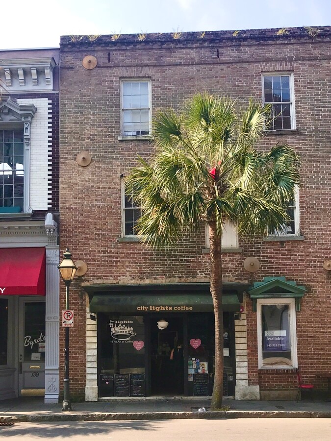 141 Market St, Charleston, SC 29401