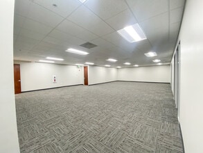 2301 Sugar Bush Rd, Raleigh, NC for lease Interior Photo- Image 2 of 4