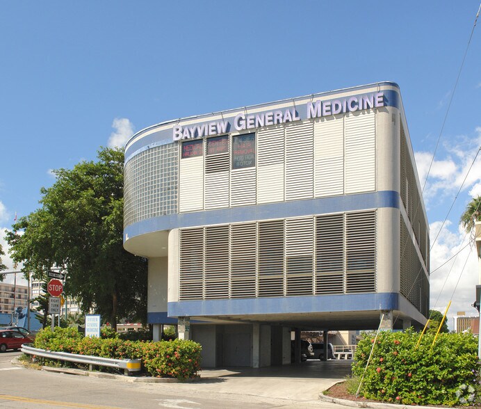 4401 Tradewinds Ave, Lauderdale By The Sea, FL for sale - Building Photo - Image 3 of 6