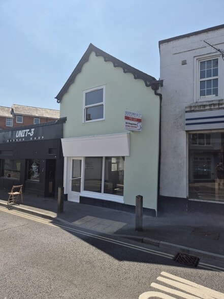 Avenue Rd, Freshwater for lease - Building Photo - Image 2 of 2