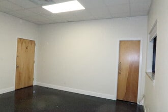 43-24 54th Rd, Maspeth, NY for lease Interior Photo- Image 1 of 3