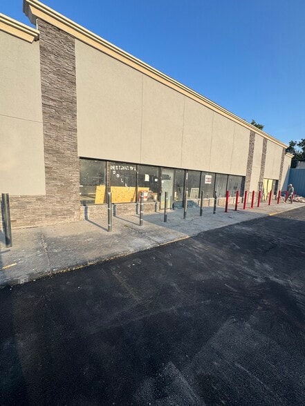 5701-5707 Troost Ave, Kansas City, MO for sale - Building Photo - Image 3 of 12