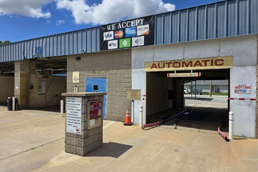 1105 Pennell st, Carl Junction, MO for sale - Building Photo - Image 2 of 6