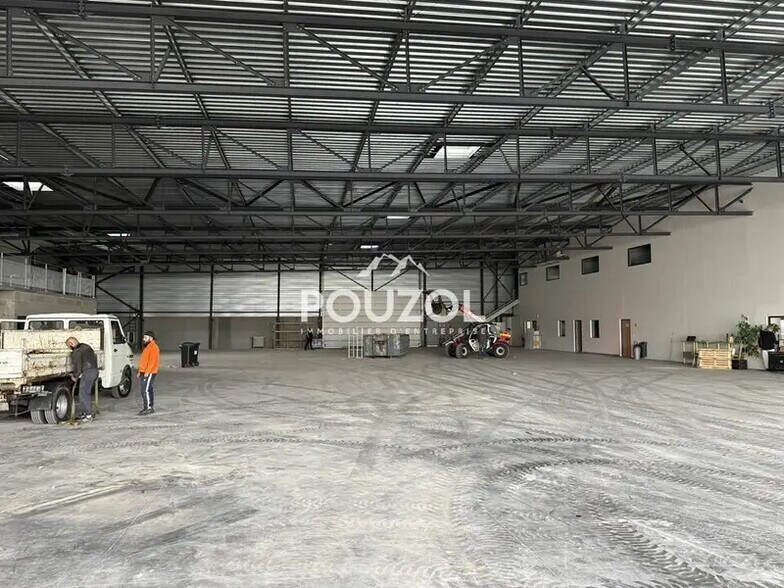 Industrial in Issoire for lease - Interior Photo - Image 3 of 8