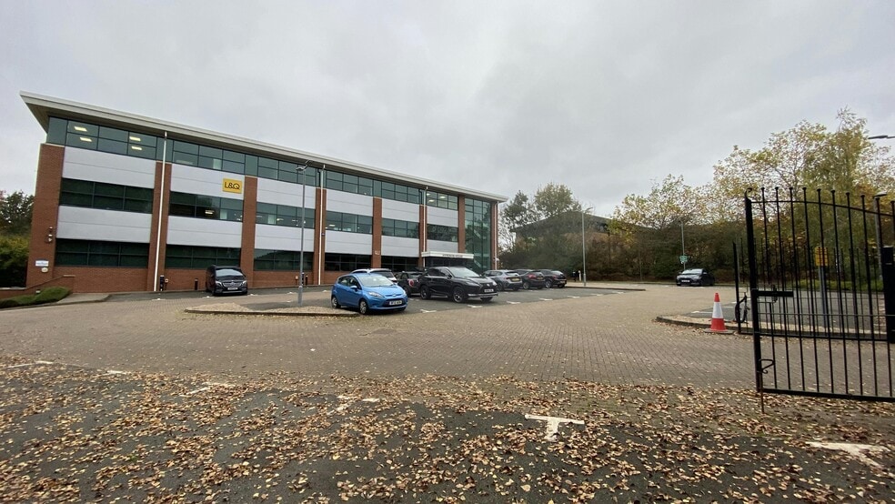 Pegasus Ct, Warwick for lease - Building Photo - Image 3 of 12