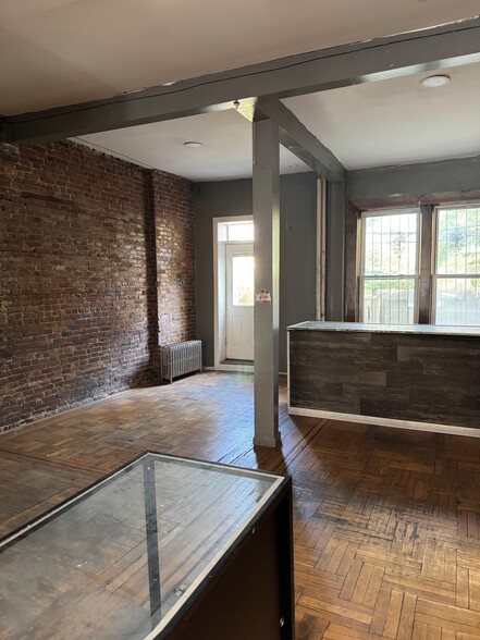 609 Nostrand Ave, Brooklyn, NY for lease - Building Photo - Image 3 of 5