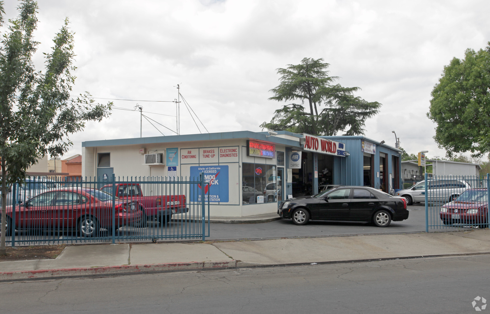 1312 La Loma Ave, Modesto, CA for sale Primary Photo- Image 1 of 1