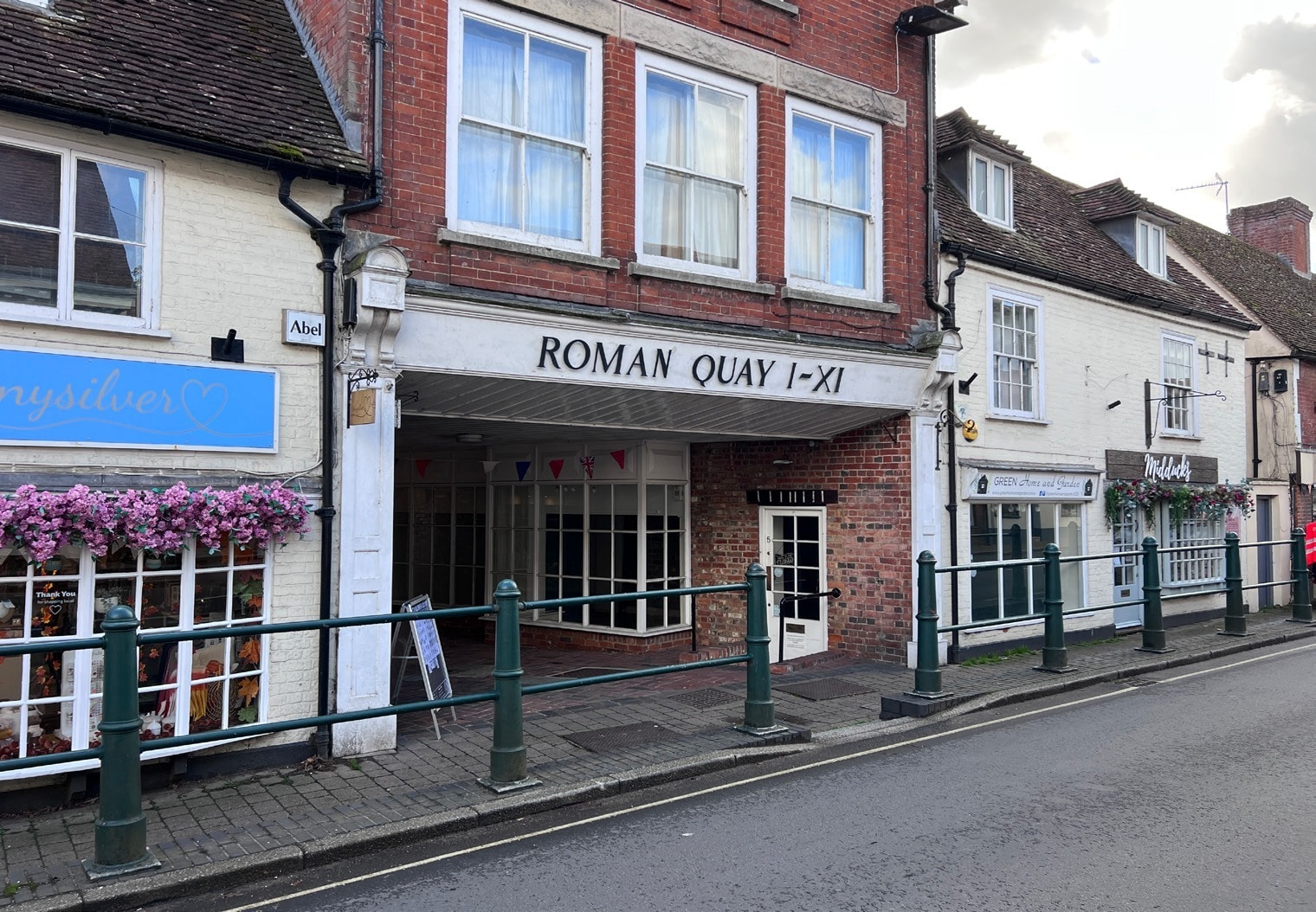 1-9 High St, Fordingbridge for lease Building Photo- Image 1 of 6