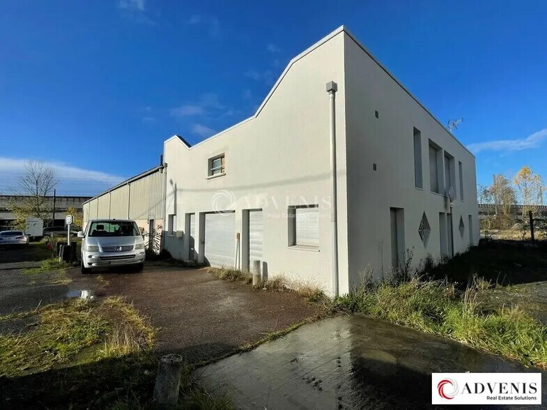 Flex in Cenon for lease - Building Photo - Image 3 of 9